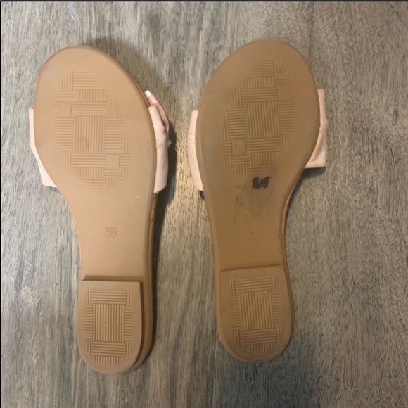 sandals around big toe